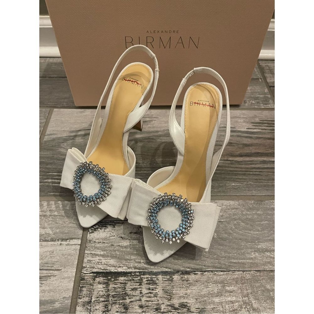 Alexandre Birman Madeline Embellished Bridal Slingbacks - Picture 13 of 15